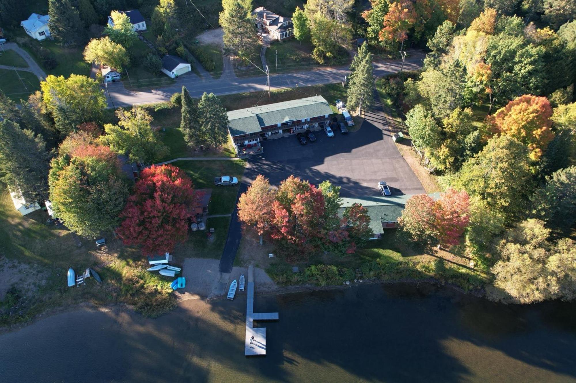 Lakeshore Motel Ice Lake Iron River Exterior foto
